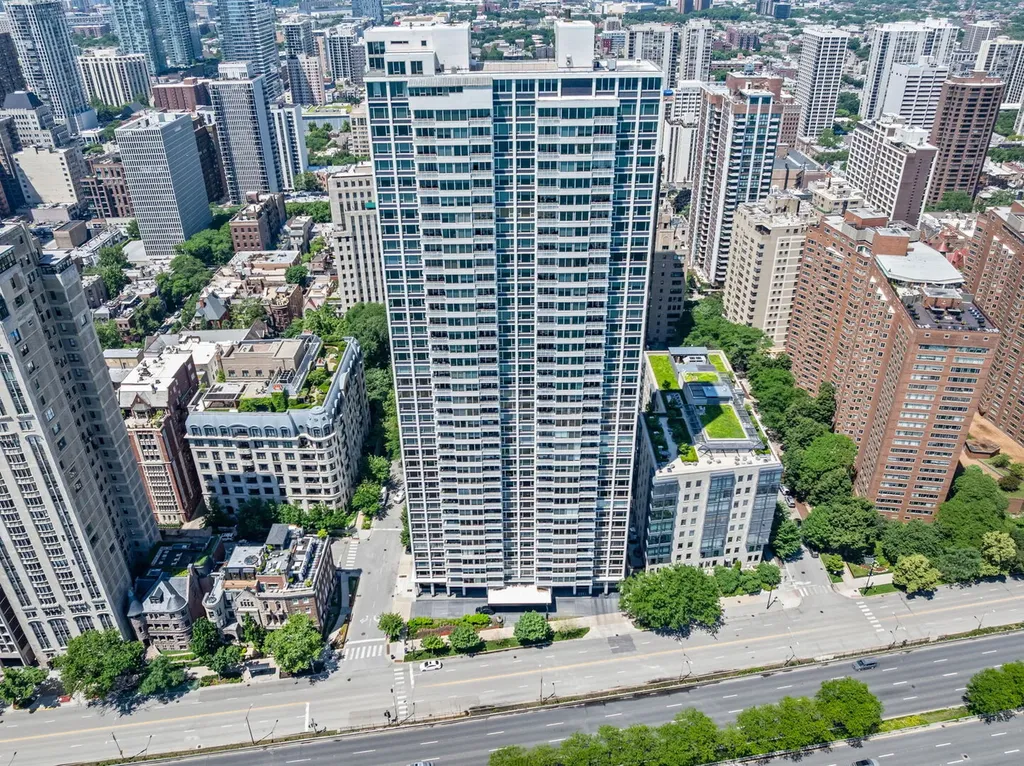 1300 North Lake Shore Drive Chicago IL 60610