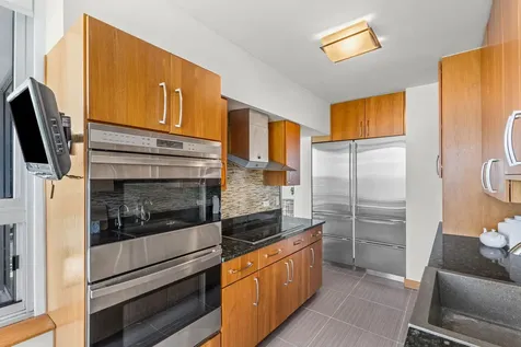 1300 North Lake Shore Drive Chicago IL 60610