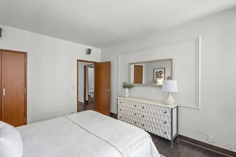 1300 North Lake Shore Drive Chicago IL 60610