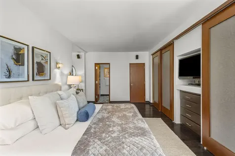 1300 North Lake Shore Drive Chicago IL 60610