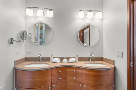 1300 North Lake Shore Drive Chicago IL 60610