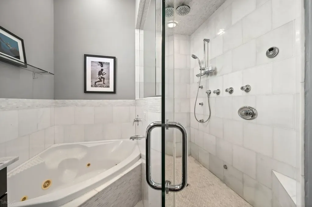 2047 North Leavitt Street Chicago IL 60647