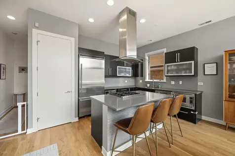 2047 North Leavitt Street Chicago IL 60647