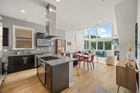 2047 North Leavitt Street Chicago IL 60647