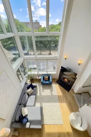 2047 North Leavitt Street Chicago IL 60647
