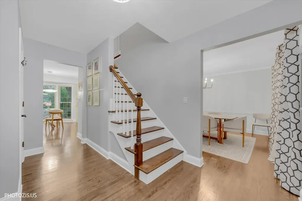2205 Riverlea Circle Naperville IL 60565