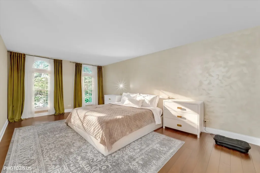 2205 Riverlea Circle Naperville IL 60565