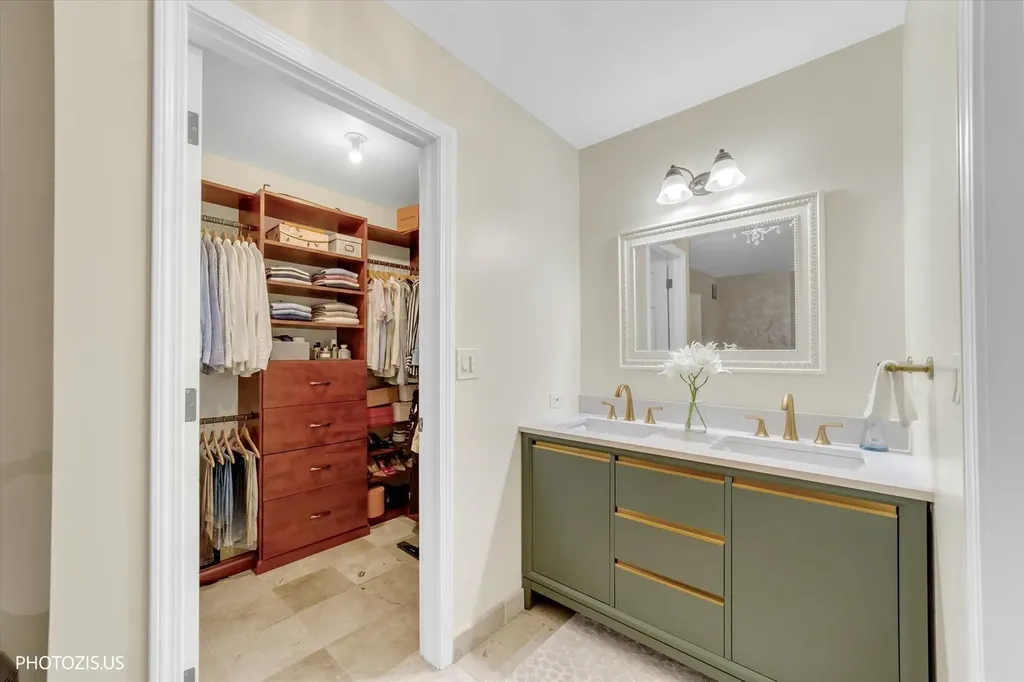 2205 Riverlea Circle Naperville IL 60565
