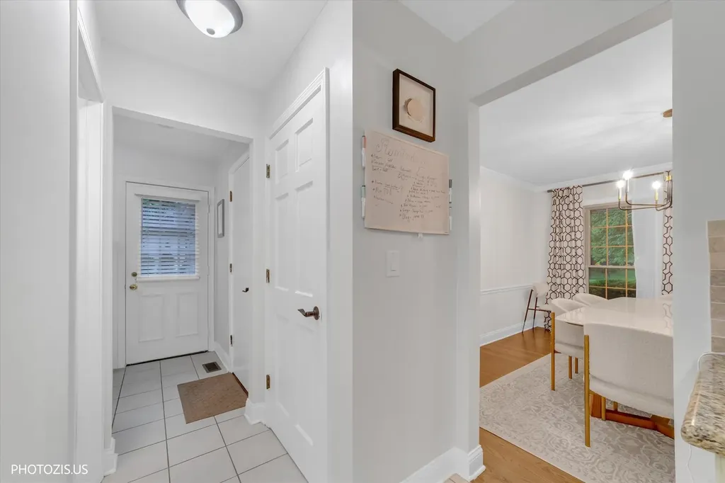 2205 Riverlea Circle Naperville IL 60565