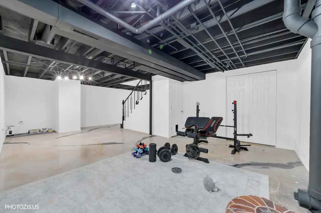 2205 Riverlea Circle Naperville IL 60565