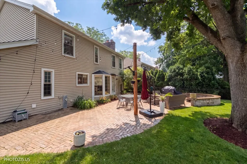 2205 Riverlea Circle Naperville IL 60565