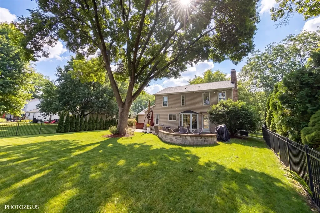 2205 Riverlea Circle Naperville IL 60565