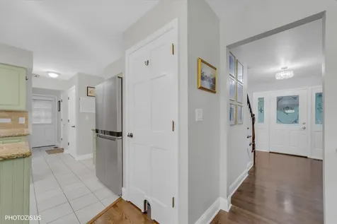 2205 Riverlea Circle Naperville IL 60565
