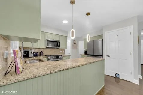 2205 Riverlea Circle Naperville IL 60565
