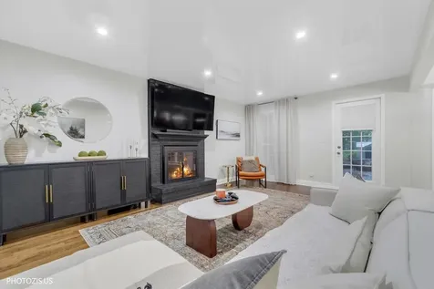 2205 Riverlea Circle Naperville IL 60565