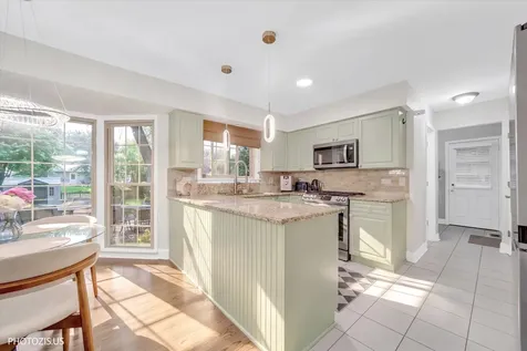 2205 Riverlea Circle Naperville IL 60565