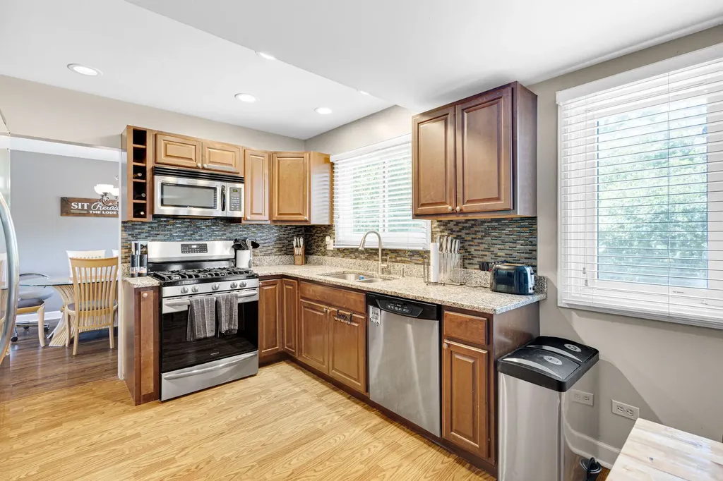 5 Oriole Court Woodridge IL 60517