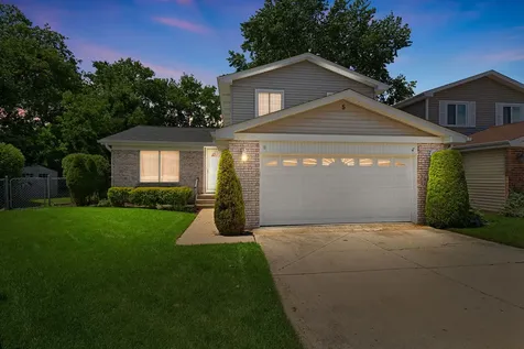 5 Oriole Court Woodridge IL 60517