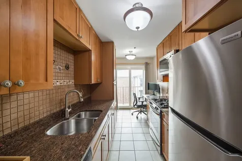611 Hapsfield Lane Buffalo Grove IL 60089