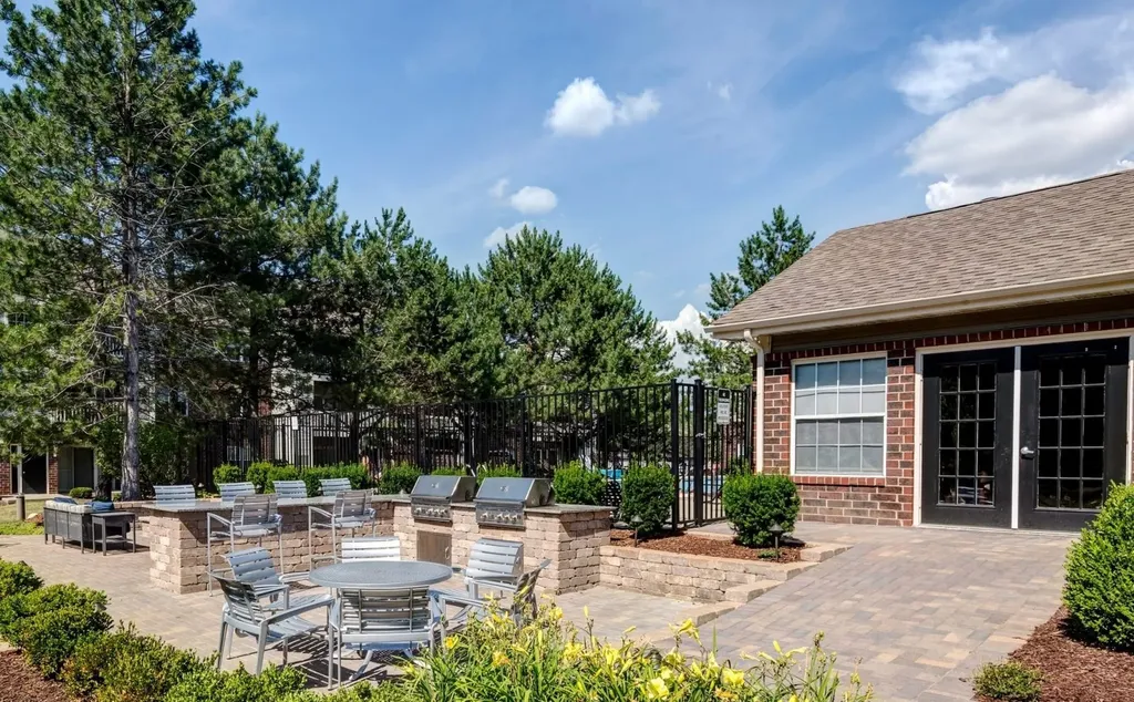 105 Kensington Circle Wheaton IL 60189