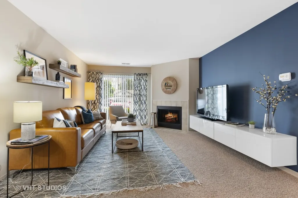 105 Kensington Circle Wheaton IL 60189