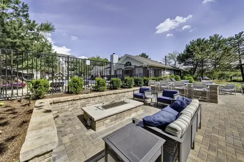 105 Kensington Circle Wheaton IL 60189