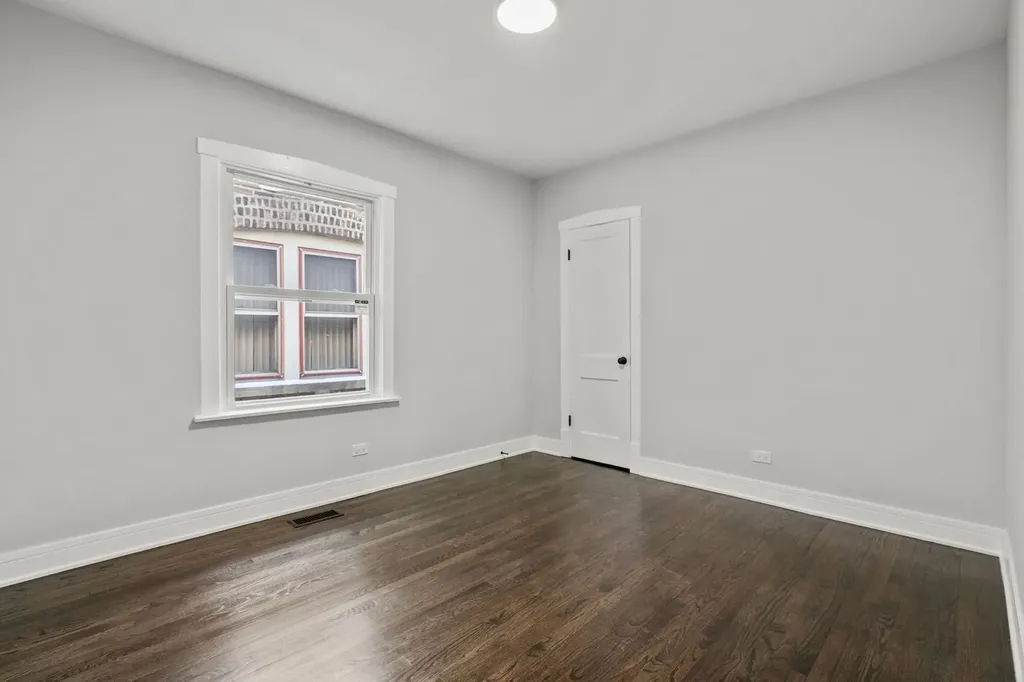 7811 South Honore Street Chicago IL 60620