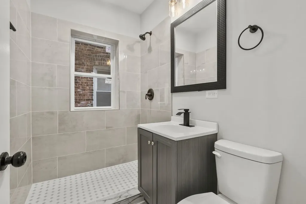 7811 South Honore Street Chicago IL 60620