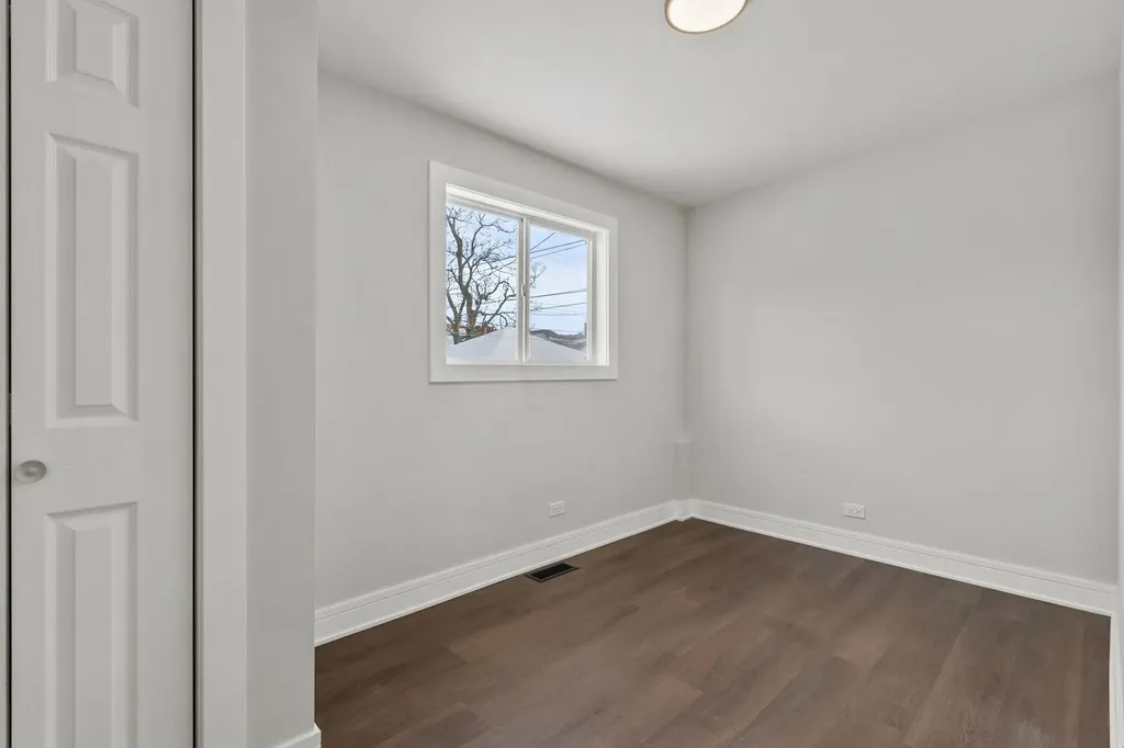 7811 South Honore Street Chicago IL 60620