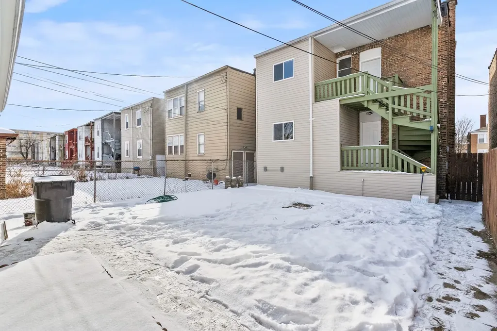 7811 South Honore Street Chicago IL 60620