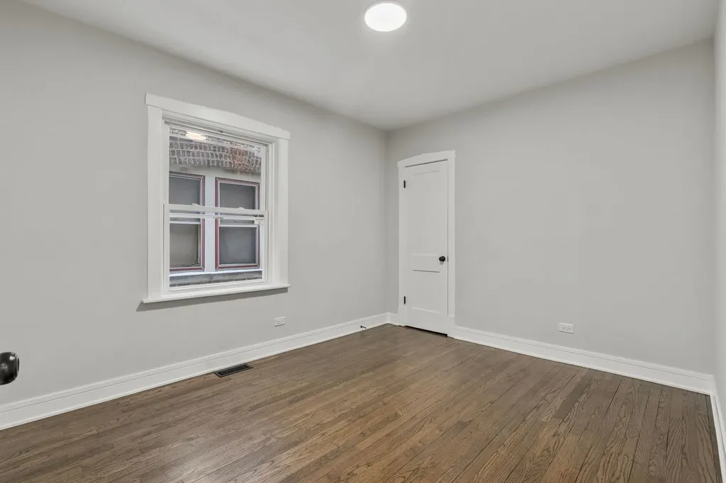 7811 South Honore Street Chicago IL 60620