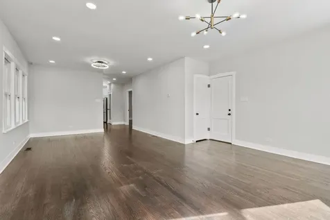 7811 South Honore Street Chicago IL 60620