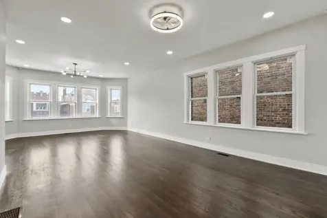 7811 South Honore Street Chicago IL 60620