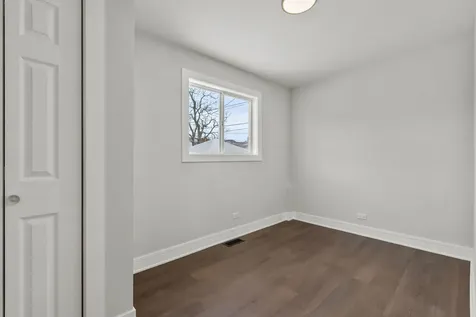 7811 South Honore Street Chicago IL 60620