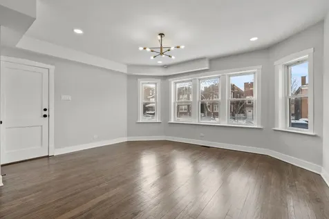 7811 South Honore Street Chicago IL 60620