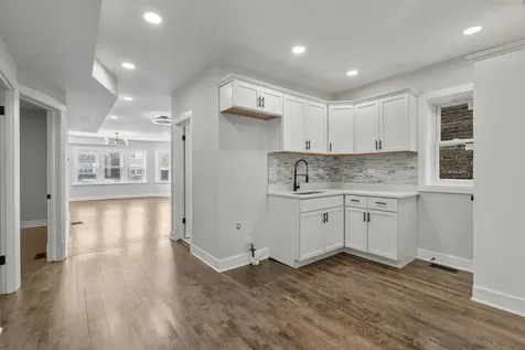 7811 South Honore Street Chicago IL 60620