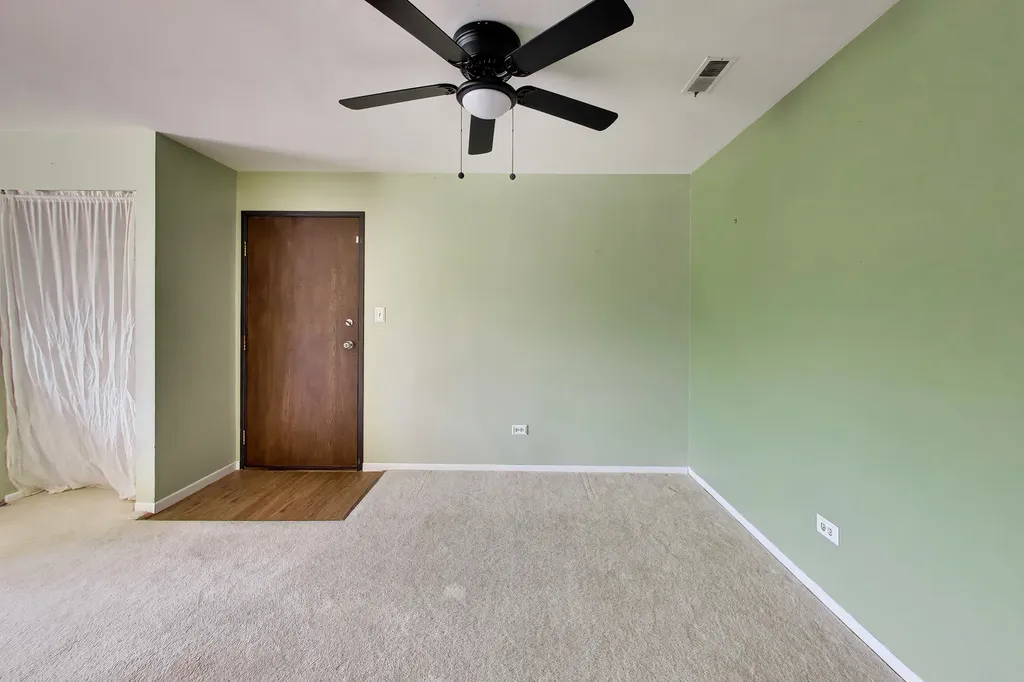 1440 Stonebridge Circle Wheaton IL 60189