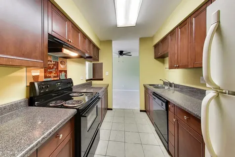 1440 Stonebridge Circle Wheaton IL 60189