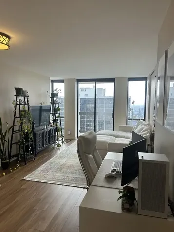 1660 North Lasalle Street Chicago IL 60614