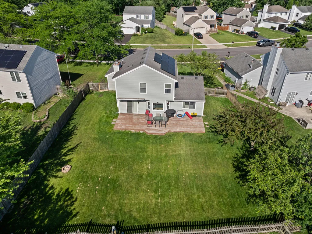 454 Danbury Drive Carol Stream IL 60188