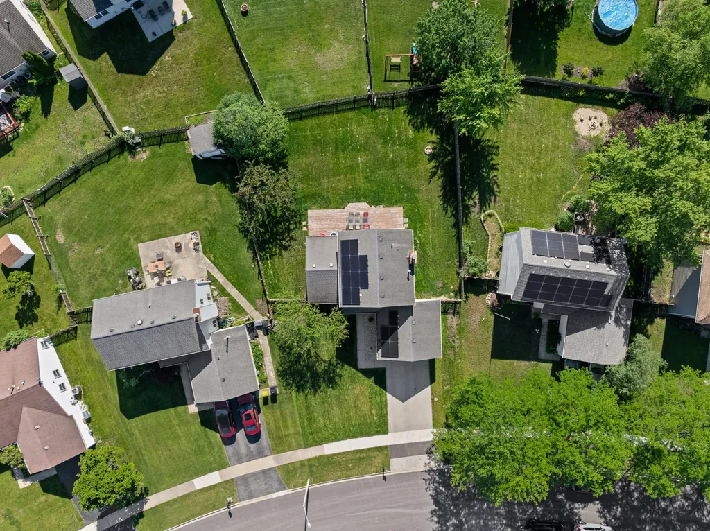 454 Danbury Drive Carol Stream IL 60188