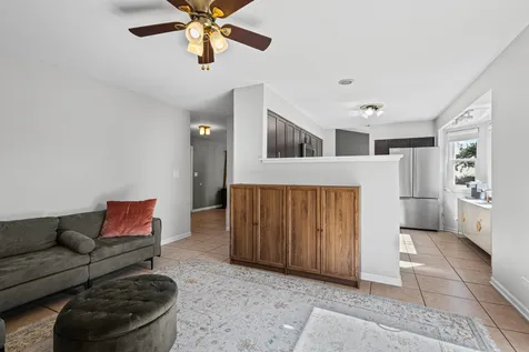 454 Danbury Drive Carol Stream IL 60188