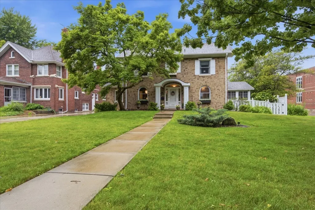 542 Jackson Avenue River Forest IL 60305