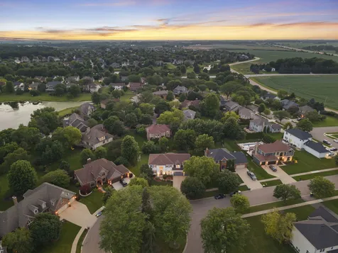 919 Abbey Court Sugar Grove IL 60554