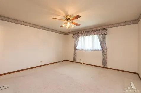 9525 South Kolin Avenue Oak Lawn IL 60453