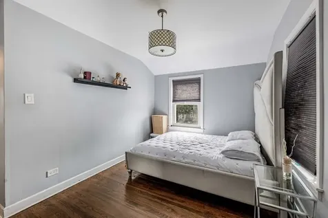 5227 South Neenah Avenue Chicago IL 60638