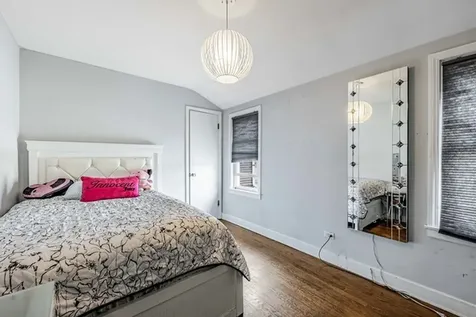 5227 South Neenah Avenue Chicago IL 60638
