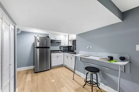 5227 South Neenah Avenue Chicago IL 60638