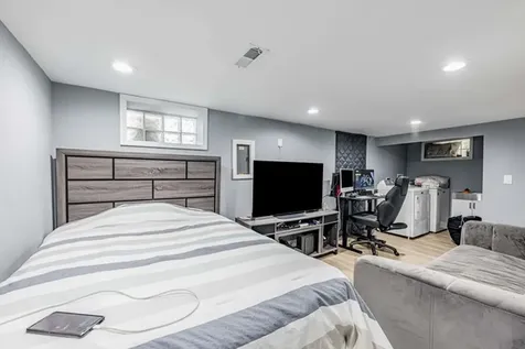 5227 South Neenah Avenue Chicago IL 60638