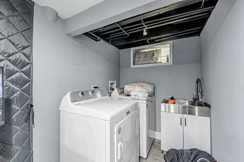 5227 South Neenah Avenue Chicago IL 60638
